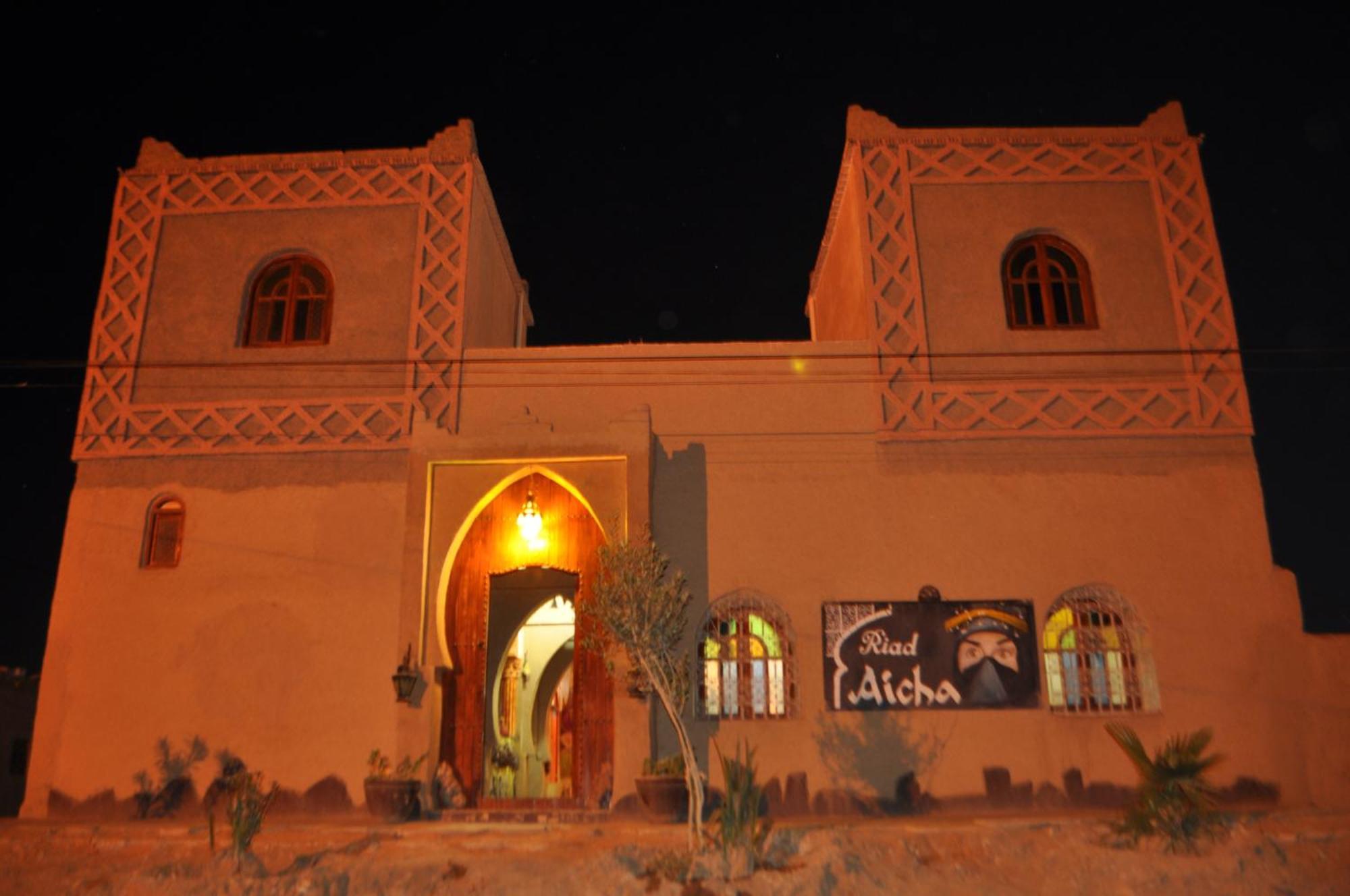 Riad Aicha & Camel Trekking Мерзуга Экстерьер фото